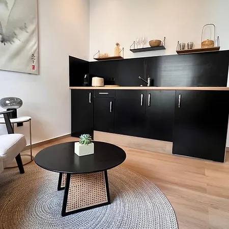 Modern I Cosy & 3* Κόμπλεντς