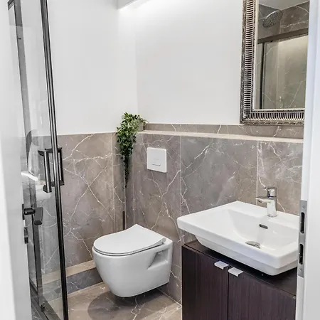 Modern I Cosy & 3* Κόμπλεντς
