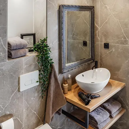 Modern I Cosy & 3*